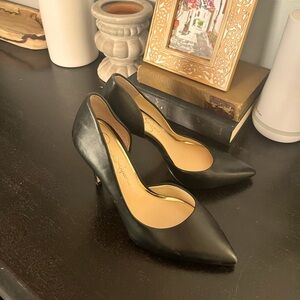 Jessica Simpson Black Leather Pumps